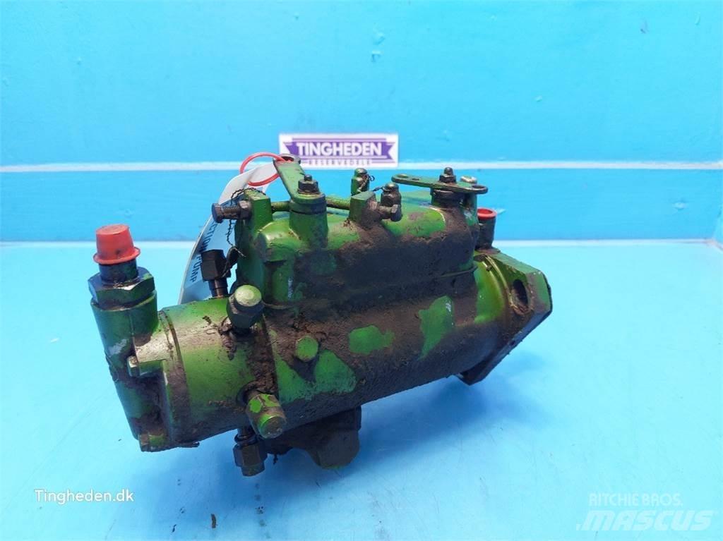 John Deere 3040 Varikliai