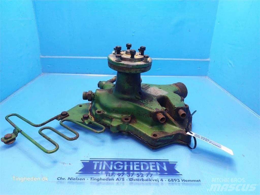 John Deere 3040 Varikliai