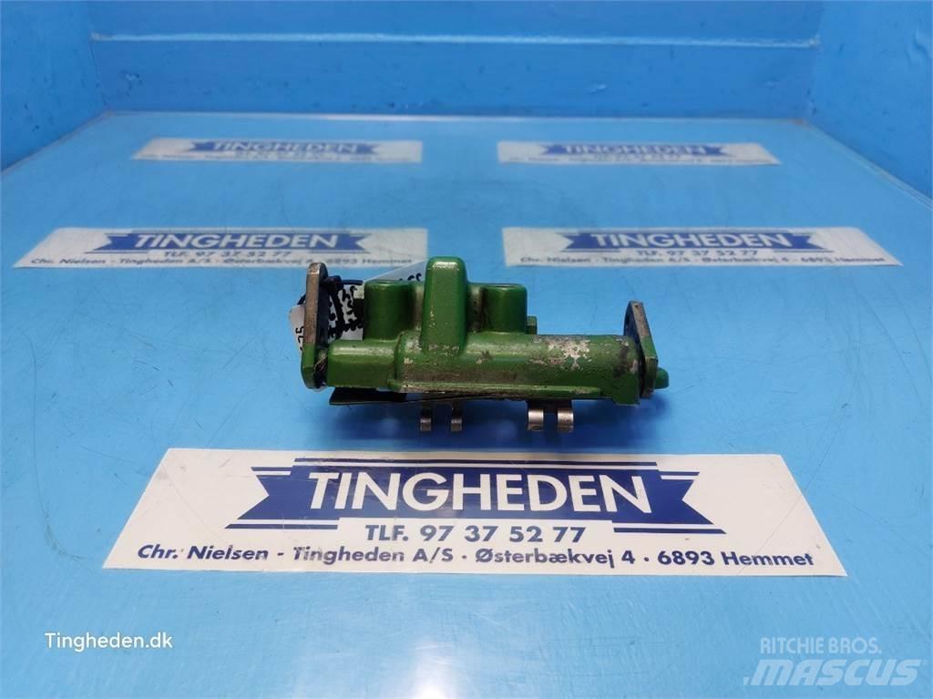 John Deere 3040 Transmisijos