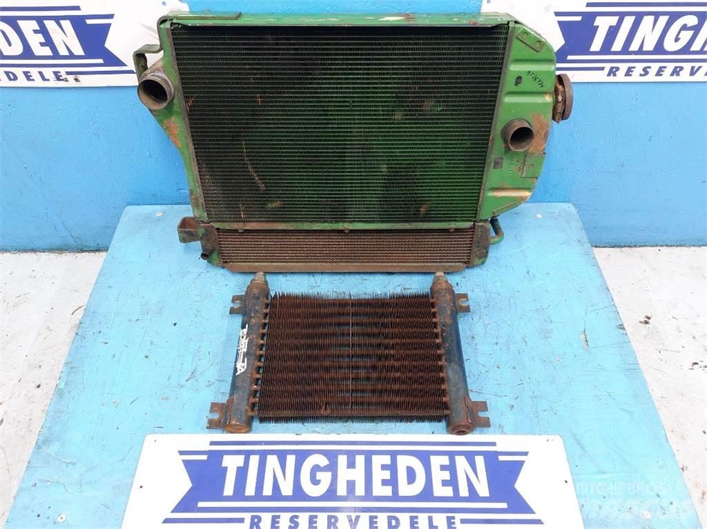John Deere 3130 Radiatoriai