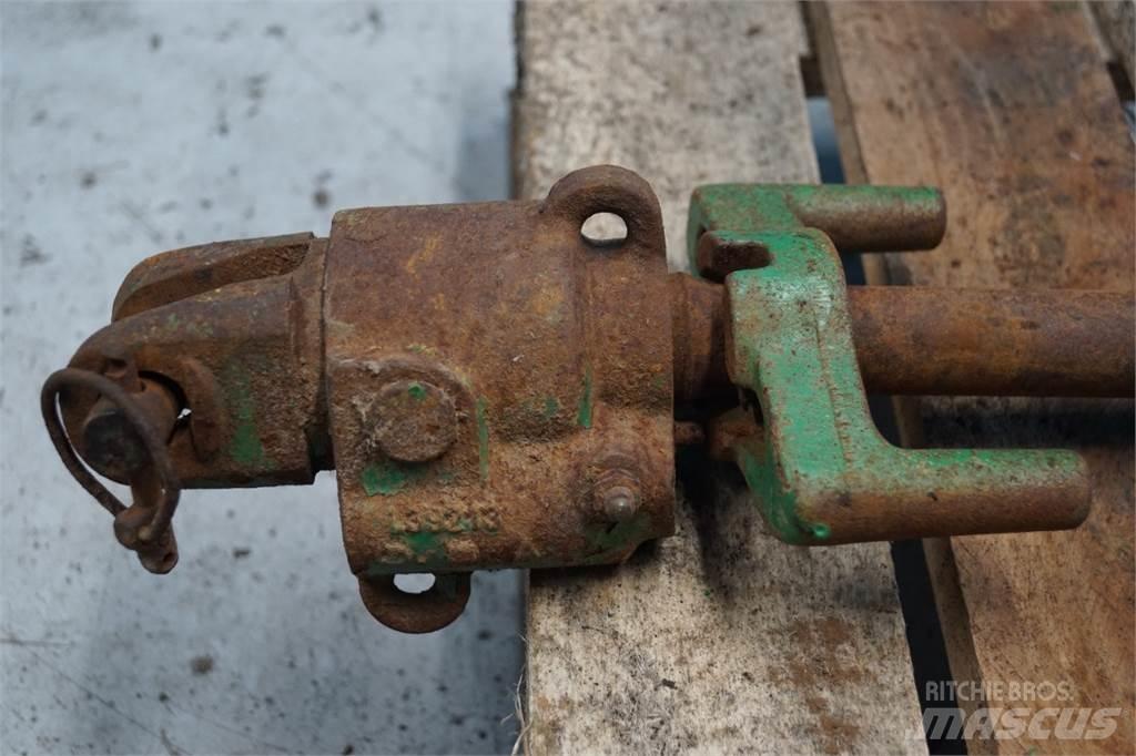 John Deere 3350 Kiti naudoti traktorių priedai