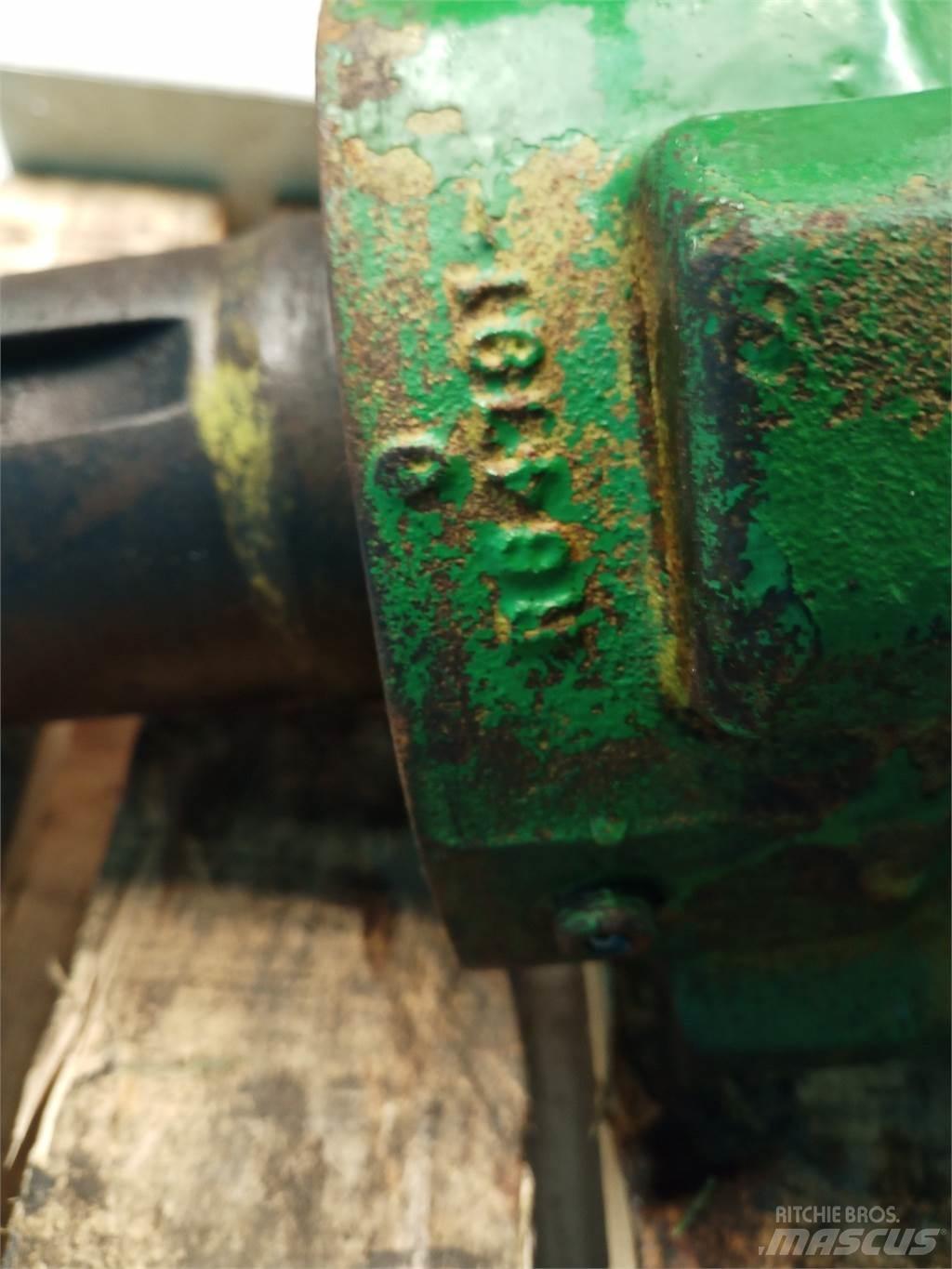 John Deere 4040 Kiti naudoti traktorių priedai