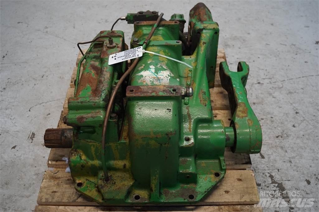 John Deere 4240 Kiti naudoti traktorių priedai