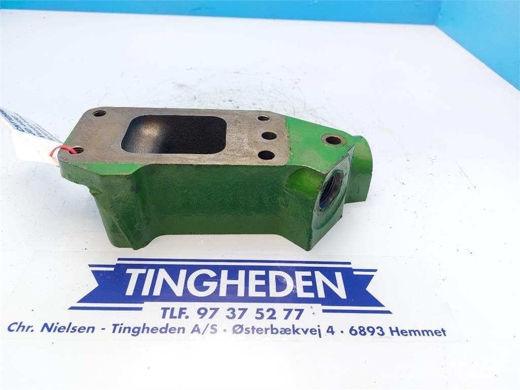 John Deere 4450 Hidraulikos įrenginiai