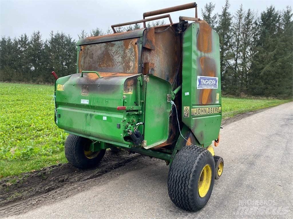 John Deere 580 Ritinių presai