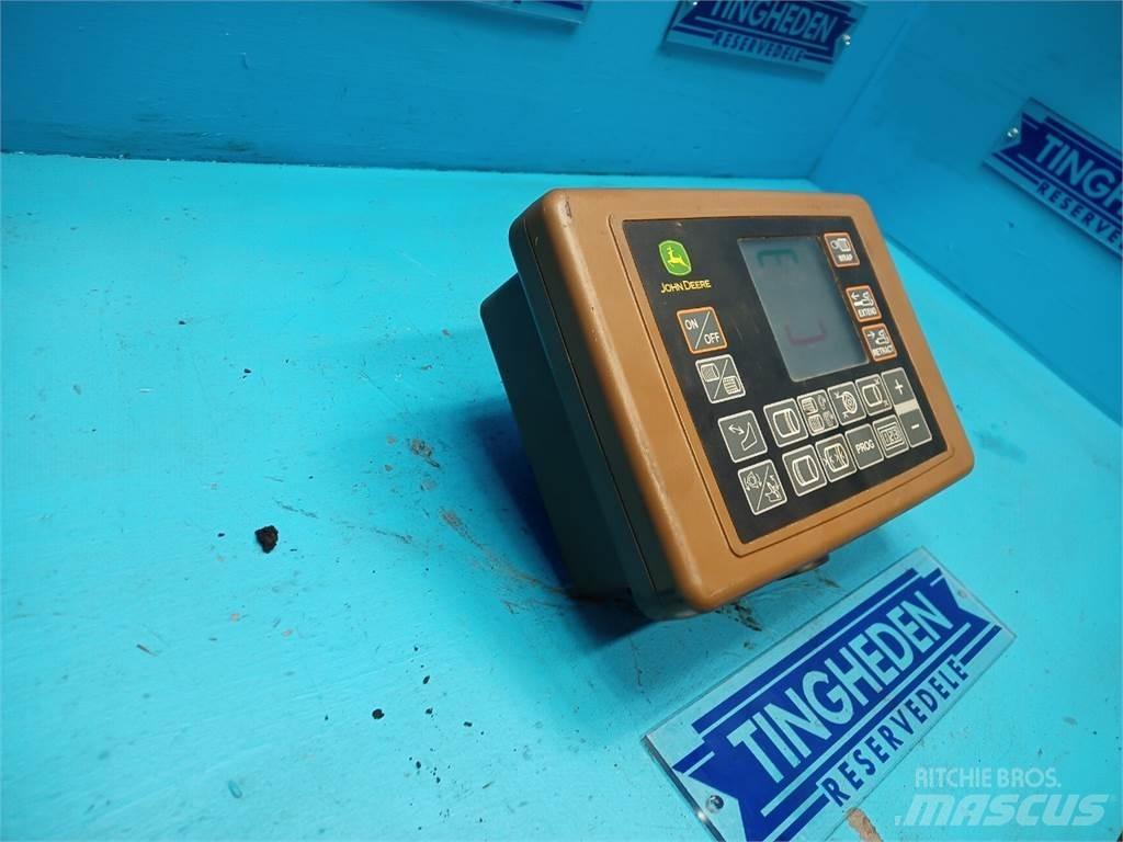 John Deere 590 Elektronika