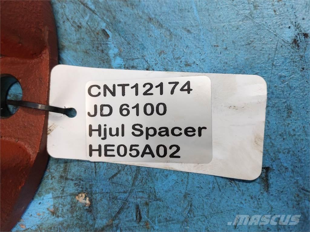 John Deere 6100 Padangos, ratai ir ratlankiai