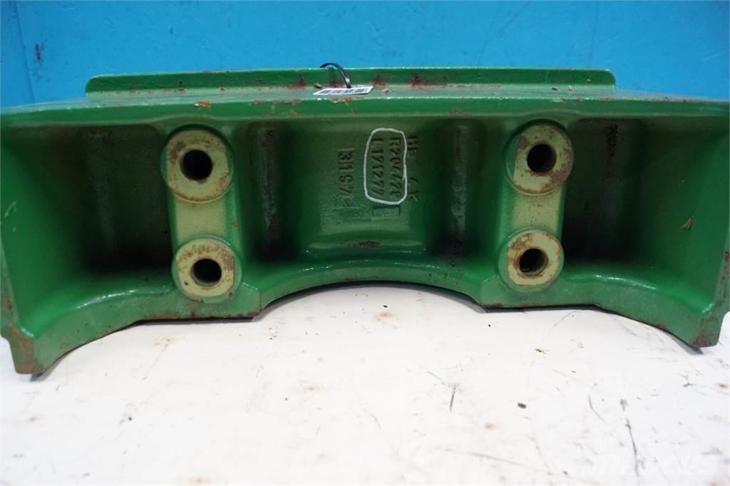 John Deere 6105M Priekiniai svoriai