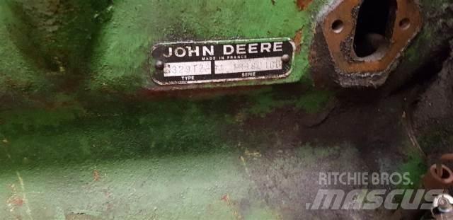 John Deere 6329 Varikliai