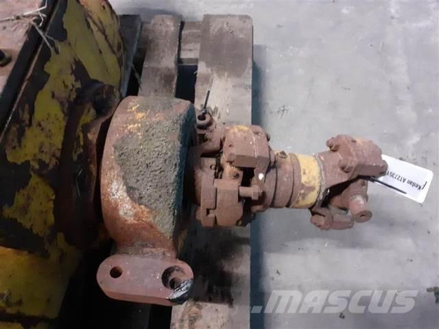 John Deere 644A Ašys