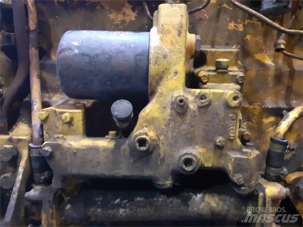 John Deere 644B Varikliai