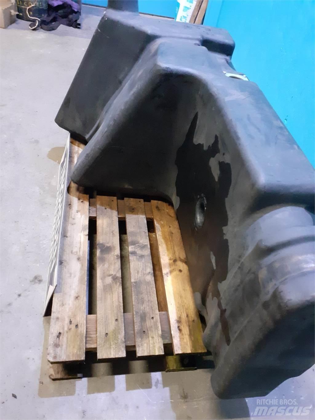 John Deere 7500 Kiti naudoti traktorių priedai