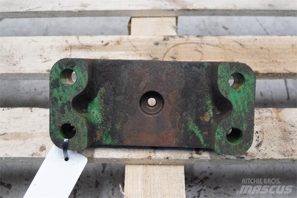 John Deere 7600 Kiti naudoti traktorių priedai