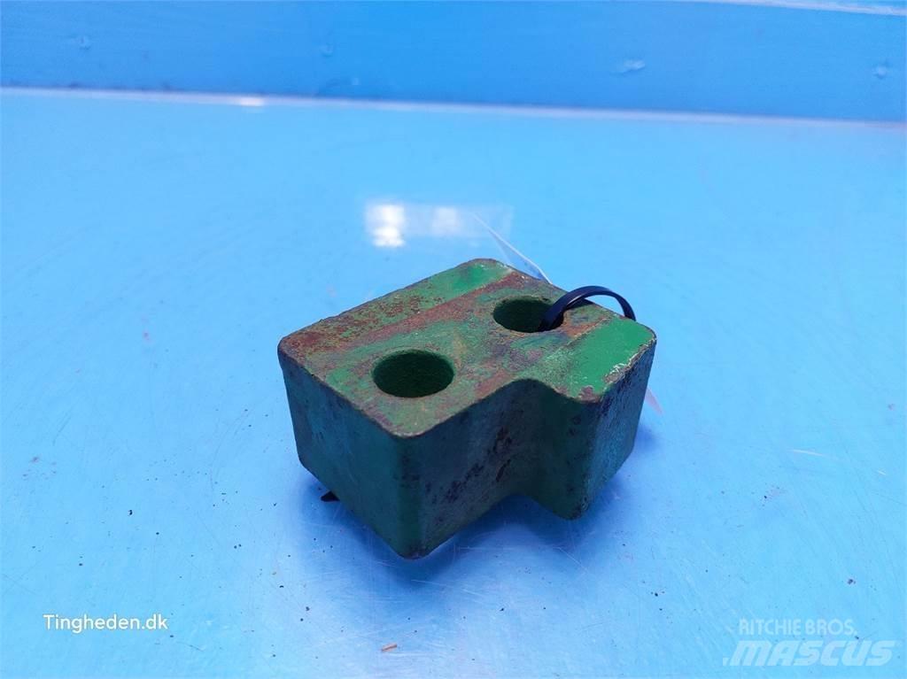 John Deere 7800 Kiti naudoti traktorių priedai
