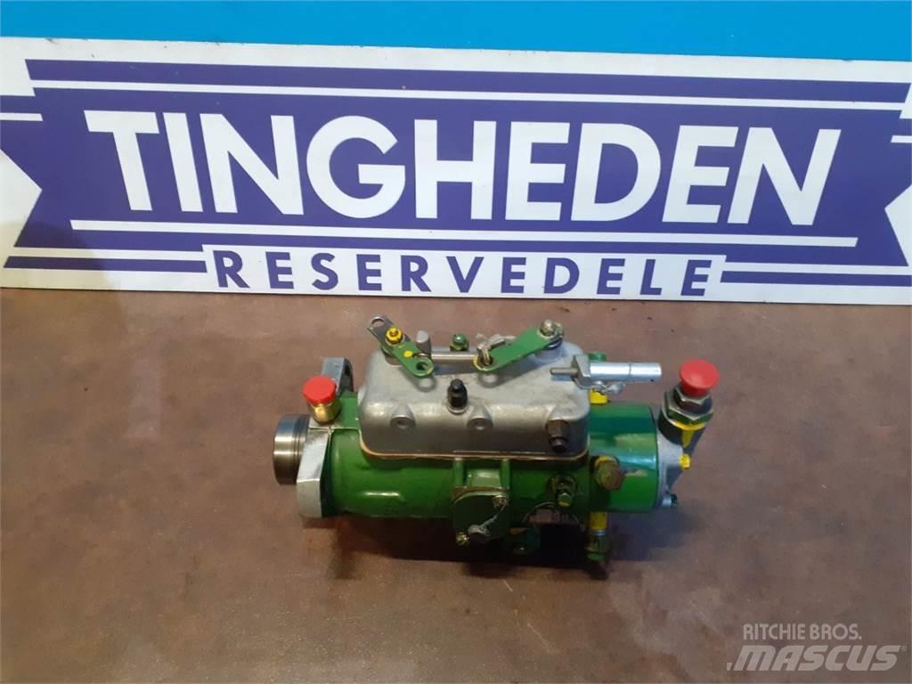 John Deere 935 Varikliai