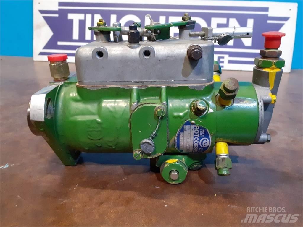 John Deere 935 Varikliai