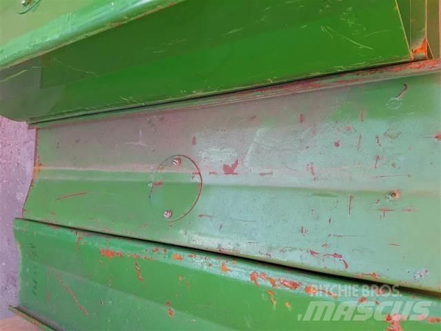 John Deere 950 Derliaus nuėmimo kombainų priedai