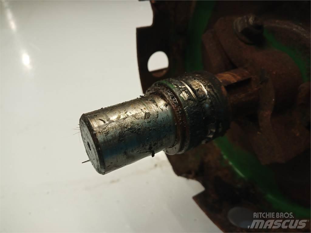 John Deere 9540 Derliaus nuėmimo kombainų priedai