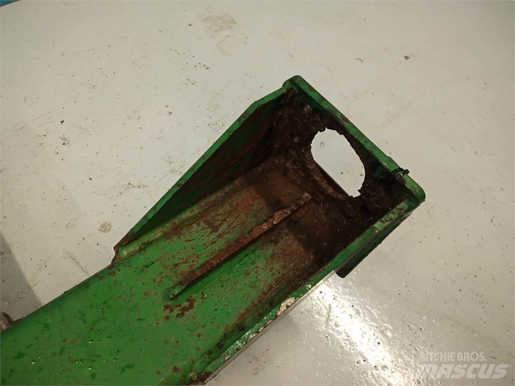 John Deere 9540 Derliaus nuėmimo kombainų priedai
