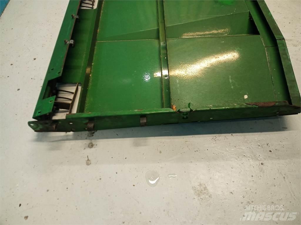 John Deere 9540 Smėlio ir druskos barstytuvai