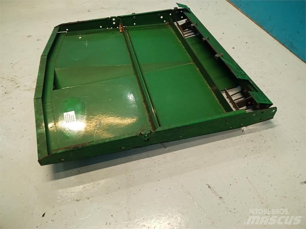 John Deere 9540 Smėlio ir druskos barstytuvai