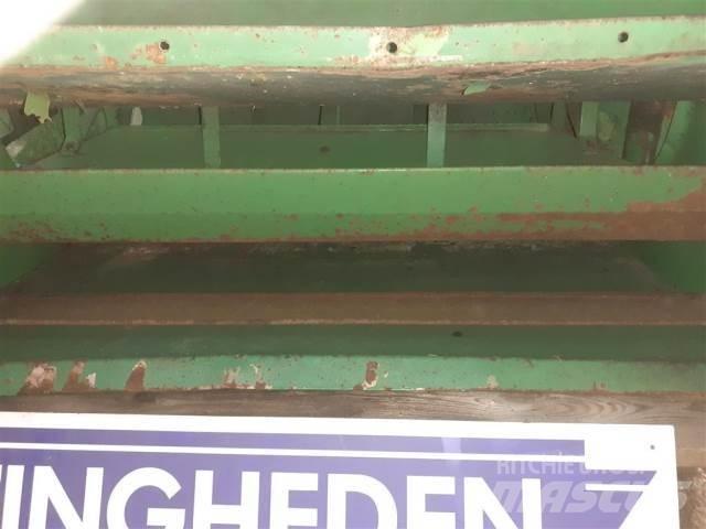 John Deere 955 Smėlio ir druskos barstytuvai