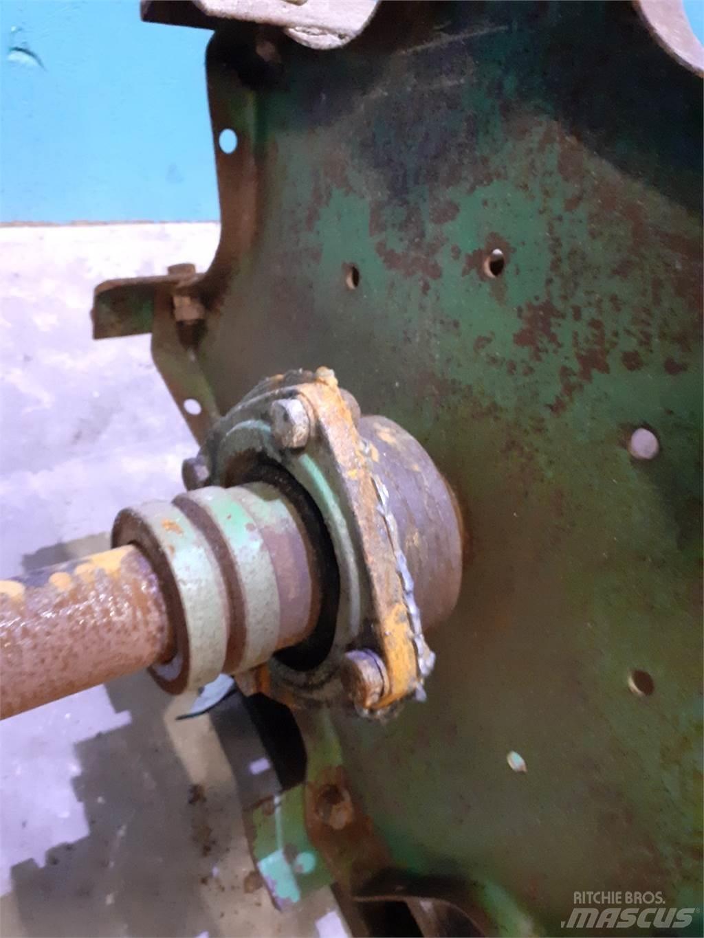 John Deere 955 Derliaus nuėmimo kombainų priedai