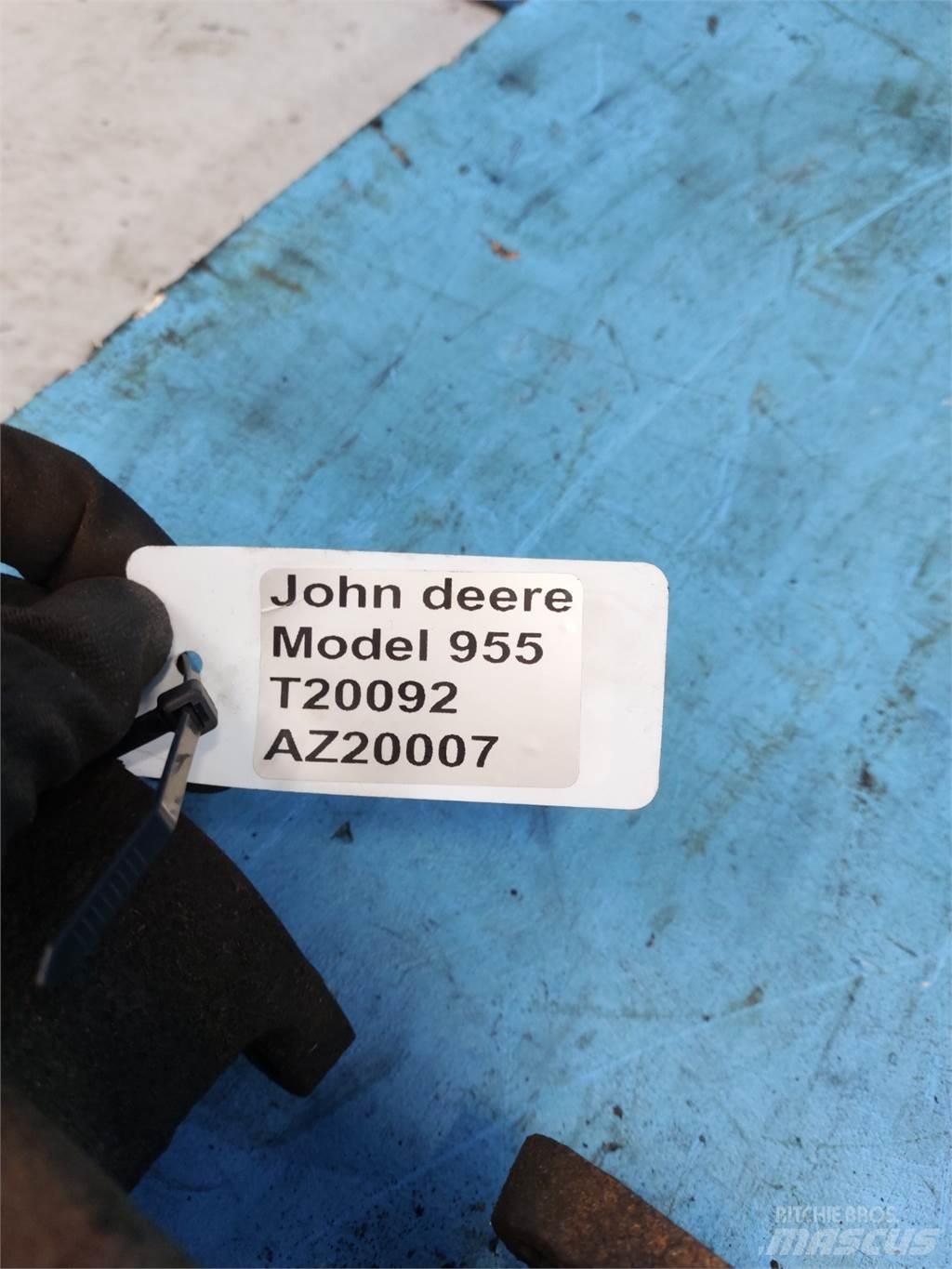 John Deere 955 Varikliai