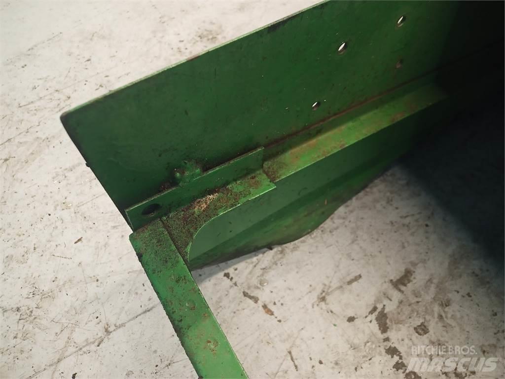John Deere 965 Smėlio ir druskos barstytuvai