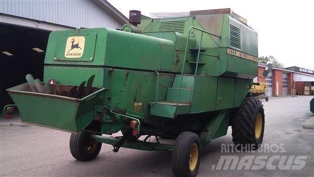 John Deere 975 Derliaus nuėmimo kombainai