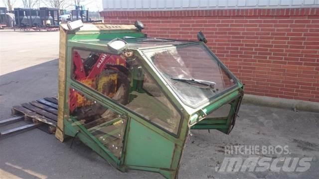 John Deere 975 Kabinos