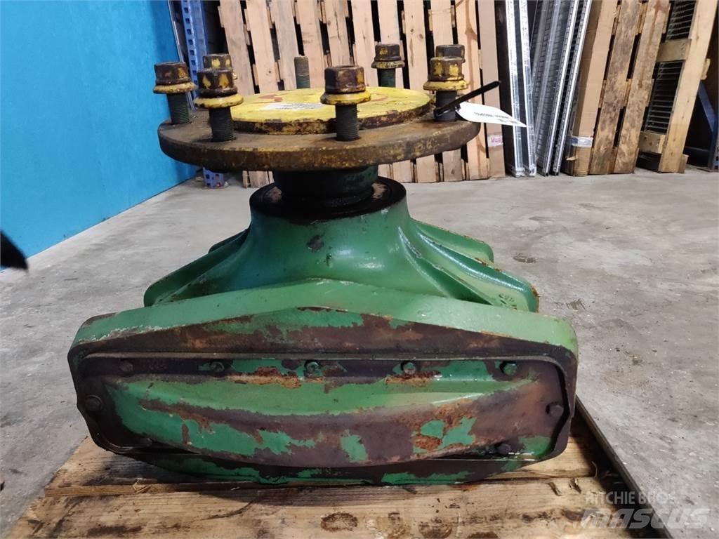 John Deere 975 Derliaus nuėmimo kombainų priedai