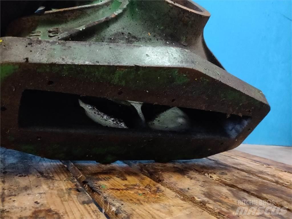 John Deere 975 Derliaus nuėmimo kombainų priedai