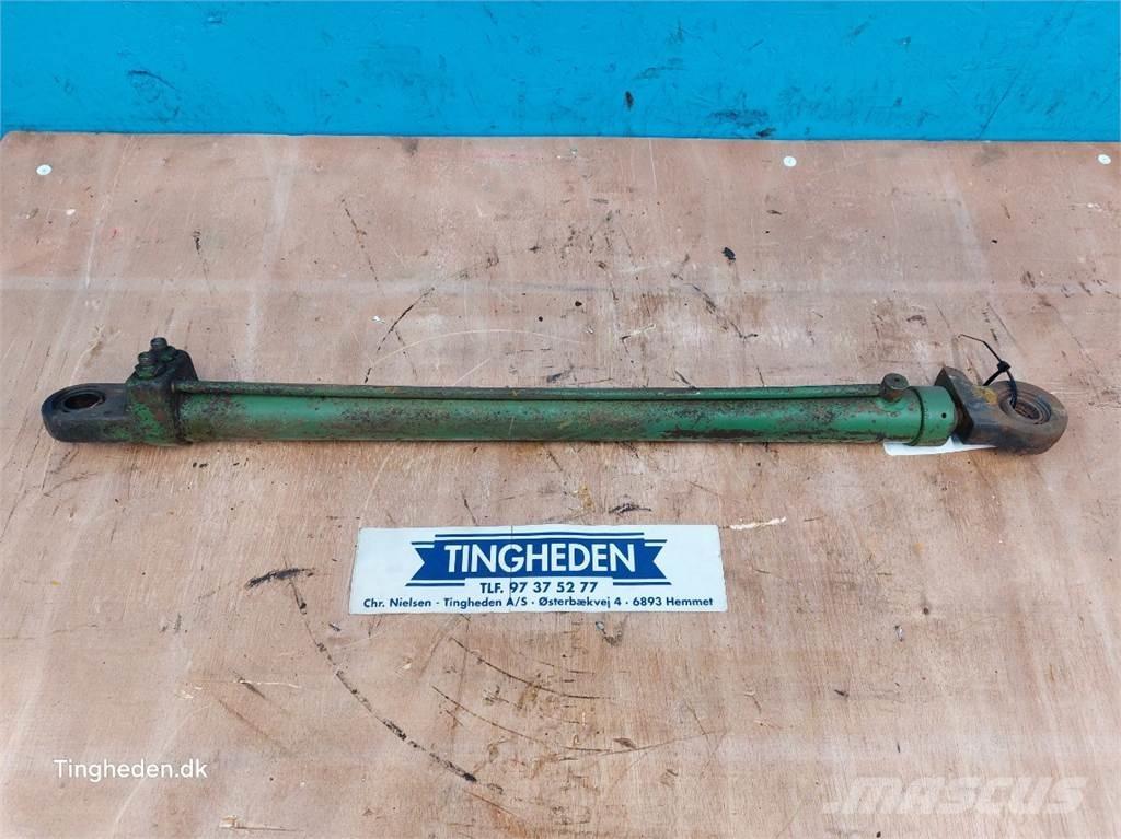 John Deere 975 Hidraulikos įrenginiai