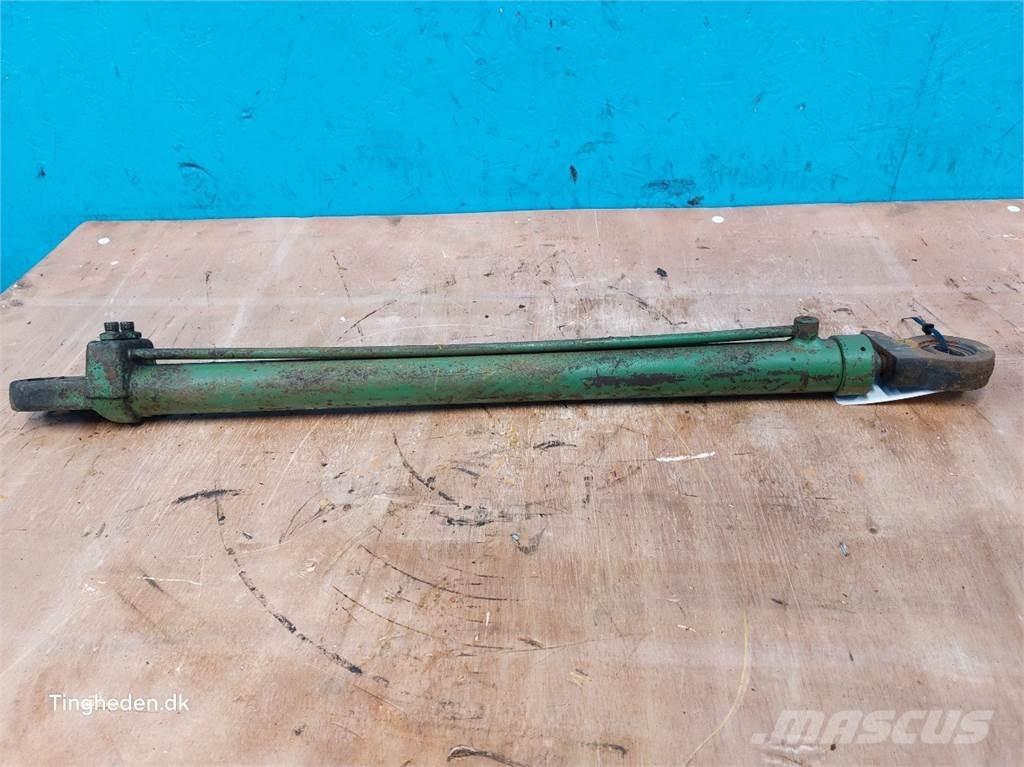 John Deere 975 Hidraulikos įrenginiai