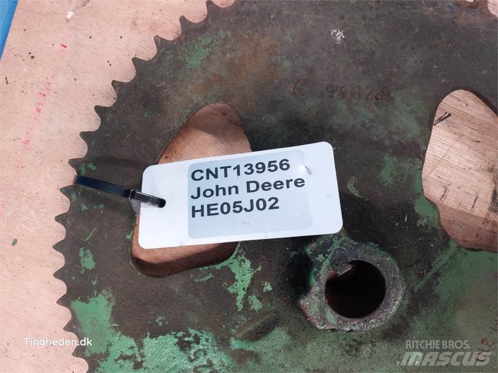 John Deere 975 Derliaus nuėmimo kombainų priedai