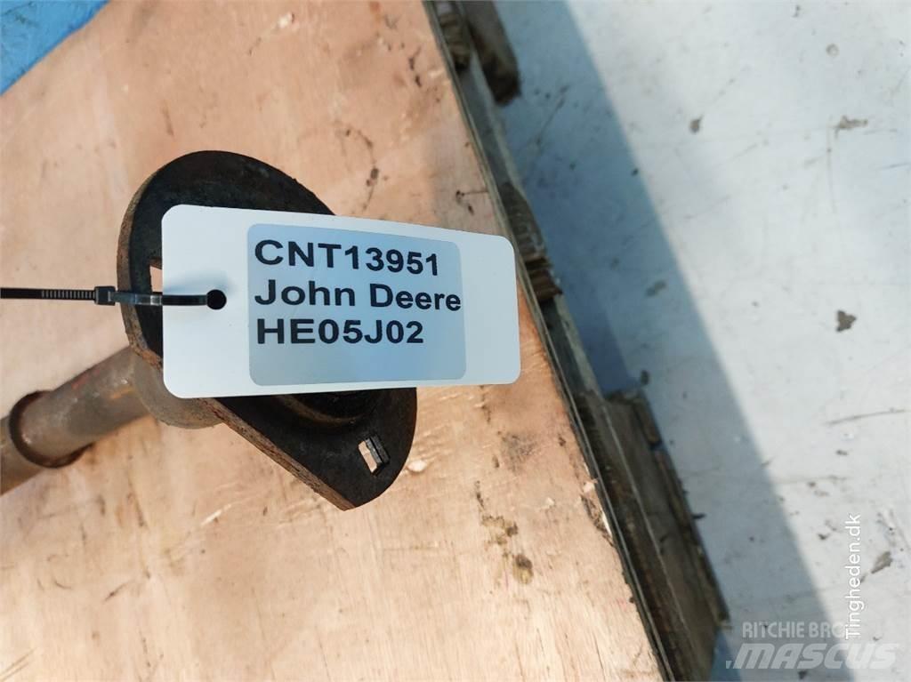 John Deere 975 Derliaus nuėmimo kombainų priedai