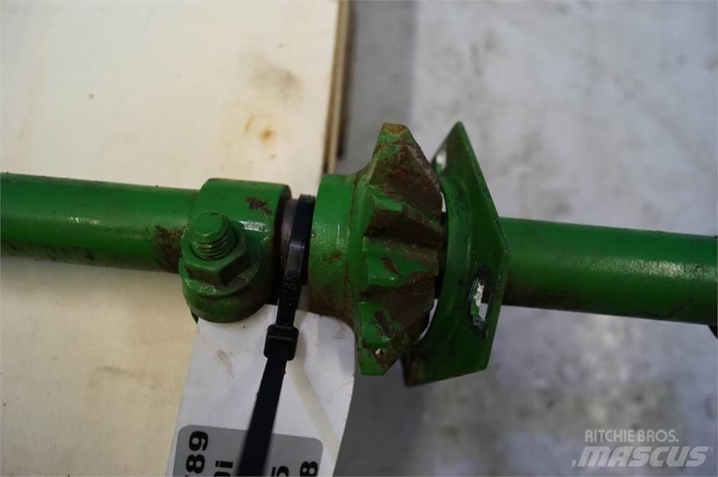 John Deere 9780 Smėlio ir druskos barstytuvai