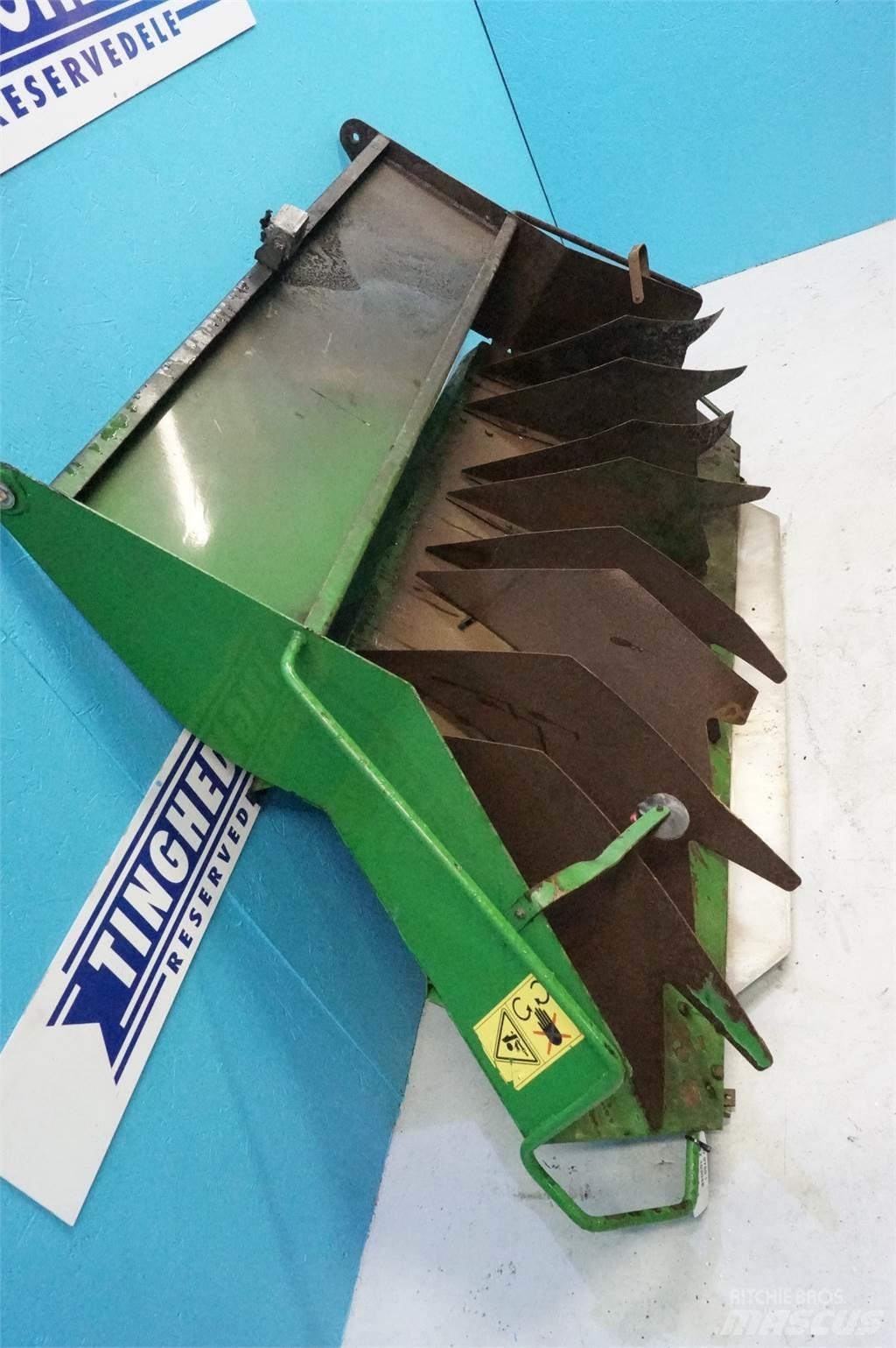 John Deere 9780 Smėlio ir druskos barstytuvai