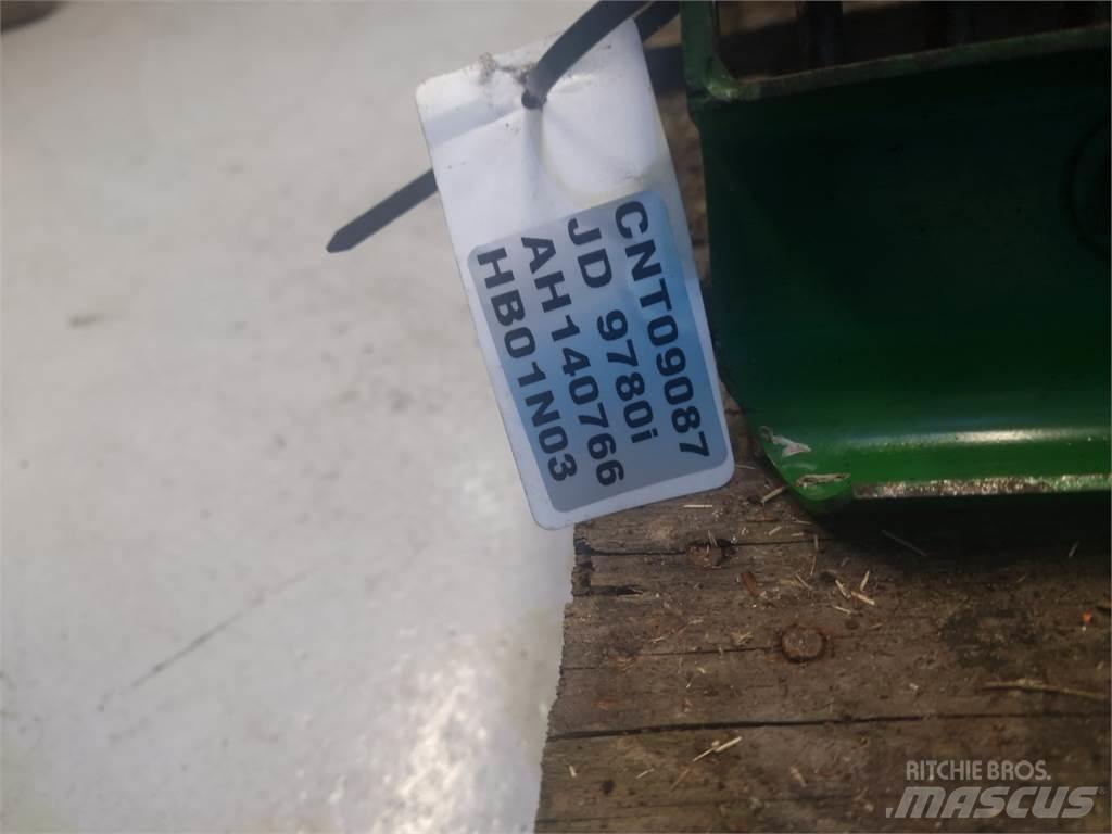 John Deere 9780 Derliaus nuėmimo kombainų priedai