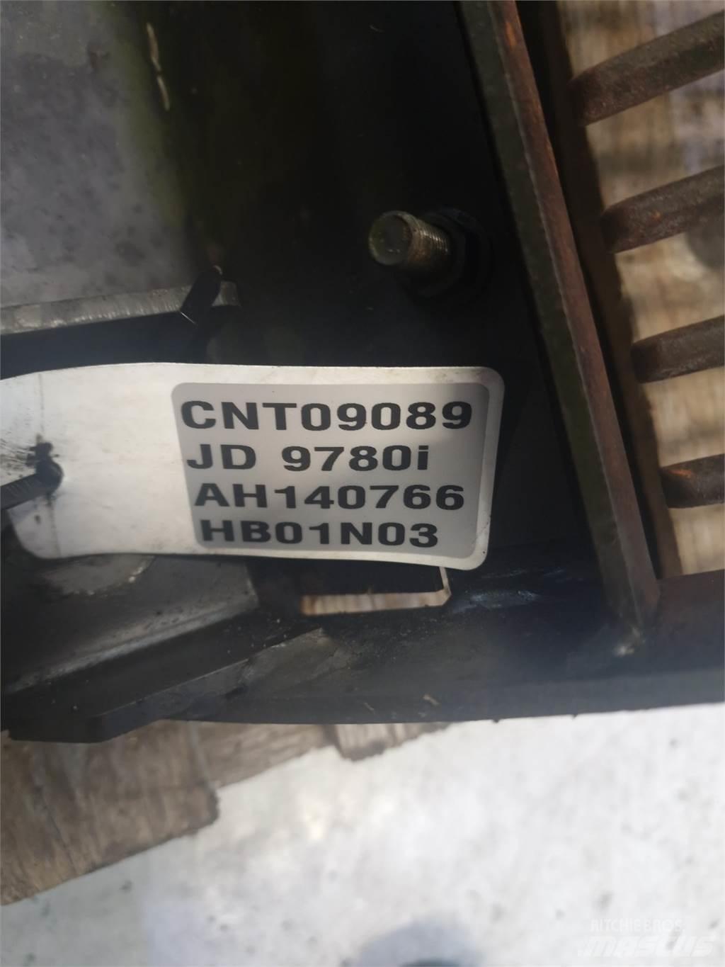 John Deere 9780 Derliaus nuėmimo kombainų priedai