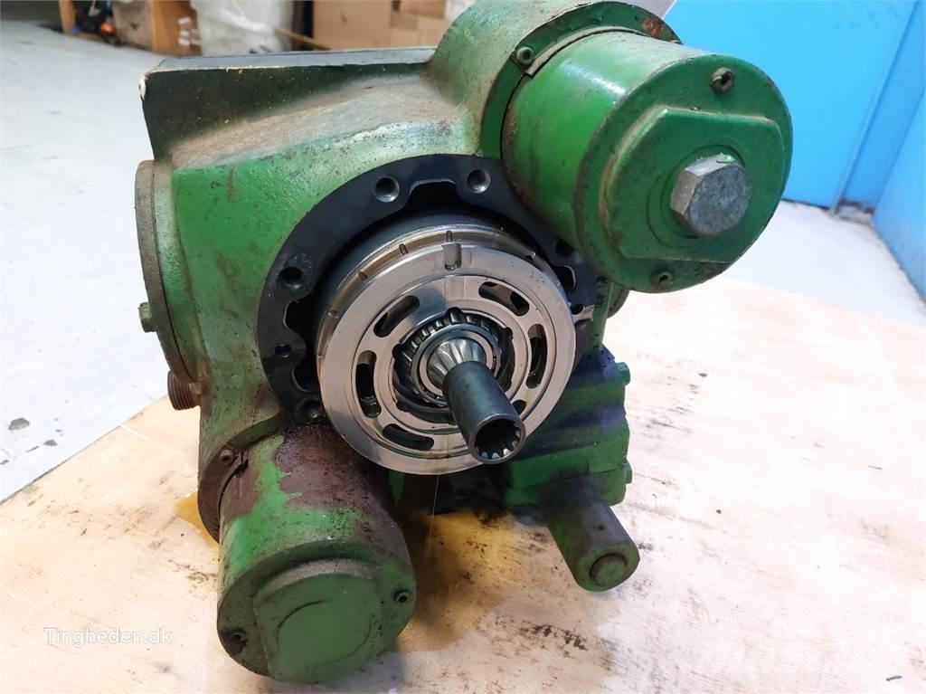 John Deere 9780 Hidraulikos įrenginiai