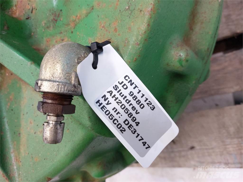 John Deere 9880 Derliaus nuėmimo kombainų priedai