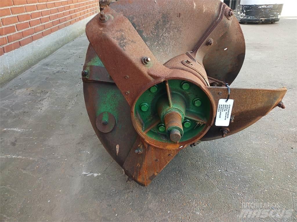 John Deere S670 Derliaus nuėmimo kombainų priedai