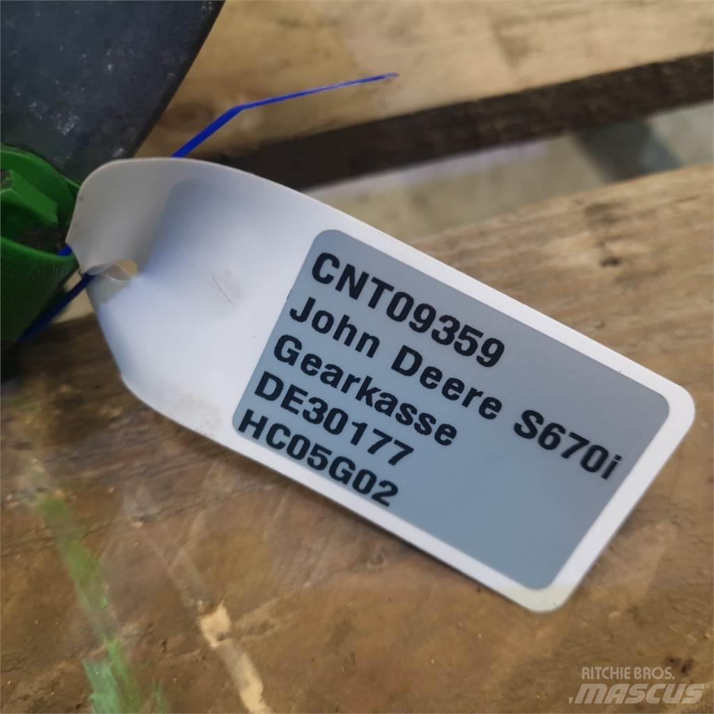 John Deere S670 Transmisijos