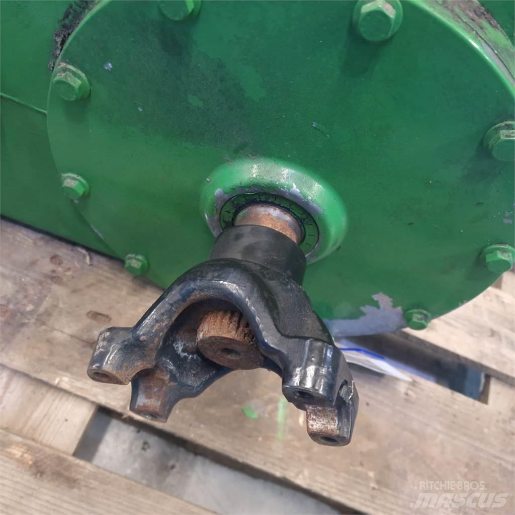 John Deere S670 Transmisijos