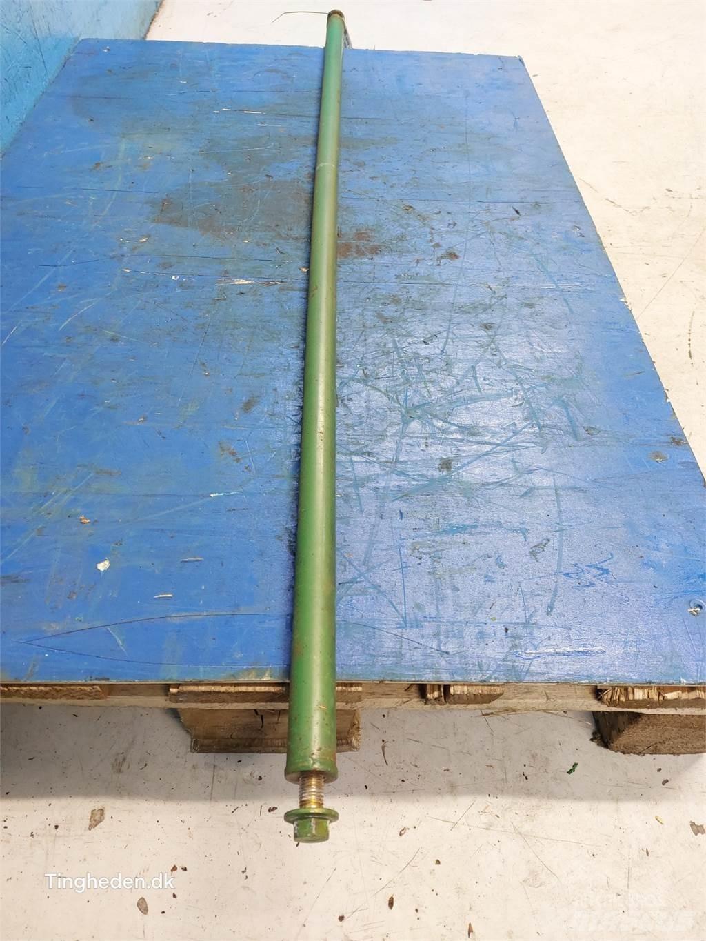 John Deere S670 Smėlio ir druskos barstytuvai