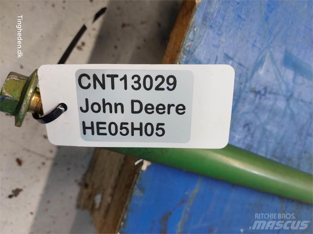 John Deere S670 Smėlio ir druskos barstytuvai