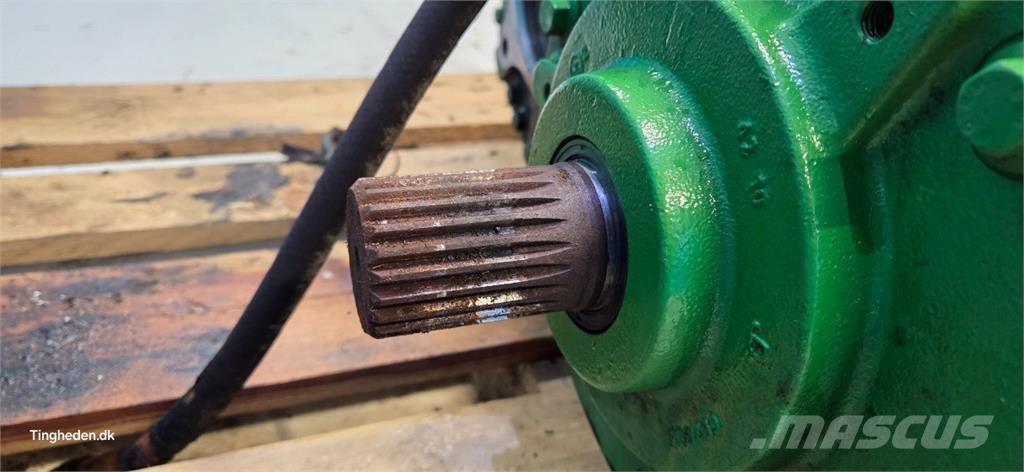 John Deere S690 Transmisijos