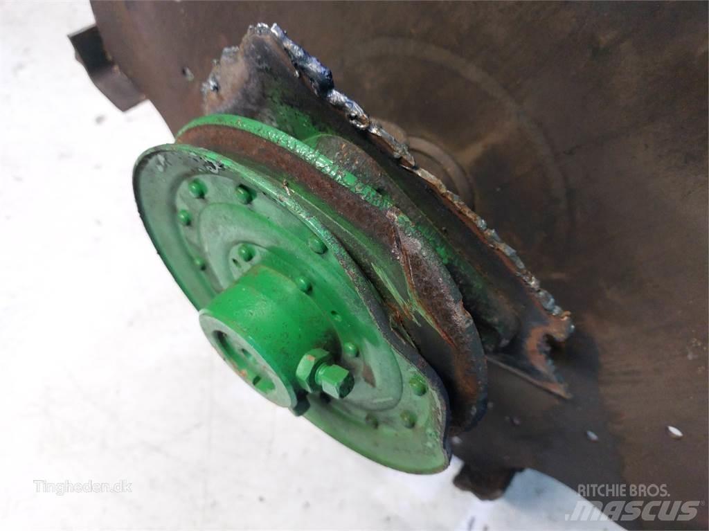 John Deere T660I Derliaus nuėmimo kombainų priedai